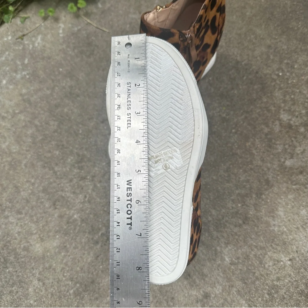 JANNA Leopard print Wedge high tops size 6 NWOT - Picture 9 of 11